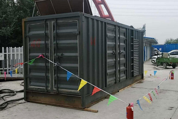 昌吉发电机租赁空气滤清器多久更换一次？